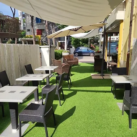 Hotel Antonella 3*