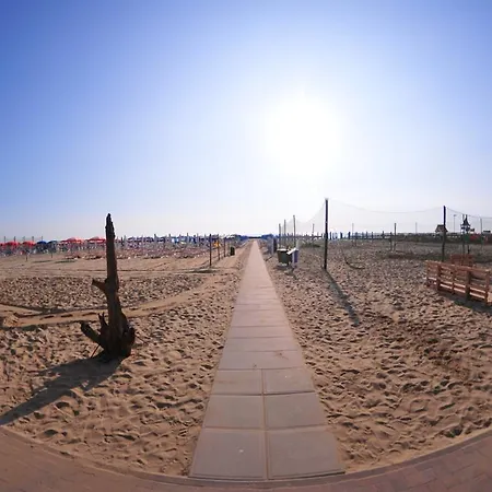 Отель Antonella Лидо-ди-Классе