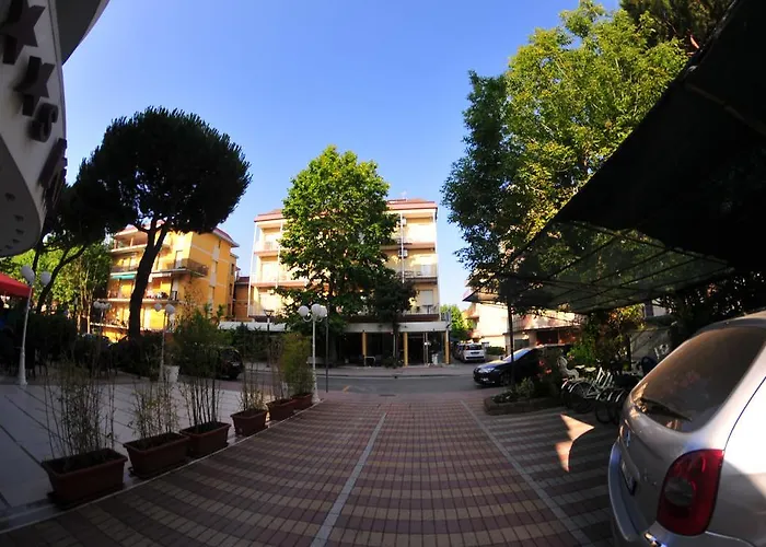 Hotel Antonella 3*