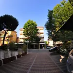 Hotel Antonella 3*
