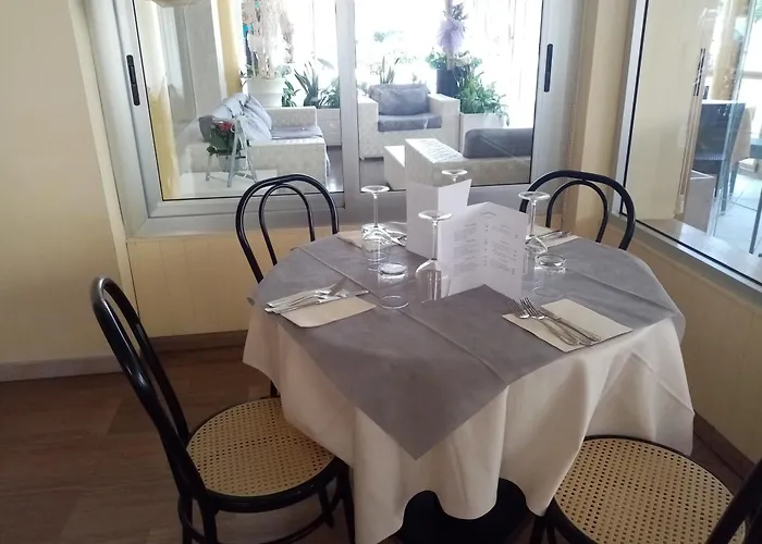 Hotel Antonella 3*