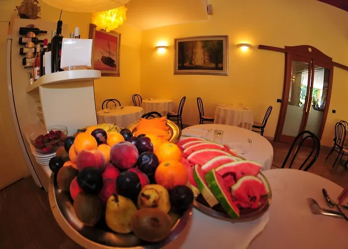Hotel Antonella 3*